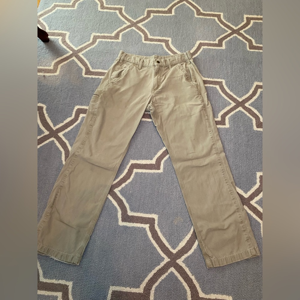 Men’s Carhartt khaki pants size 31x30. Great shape!